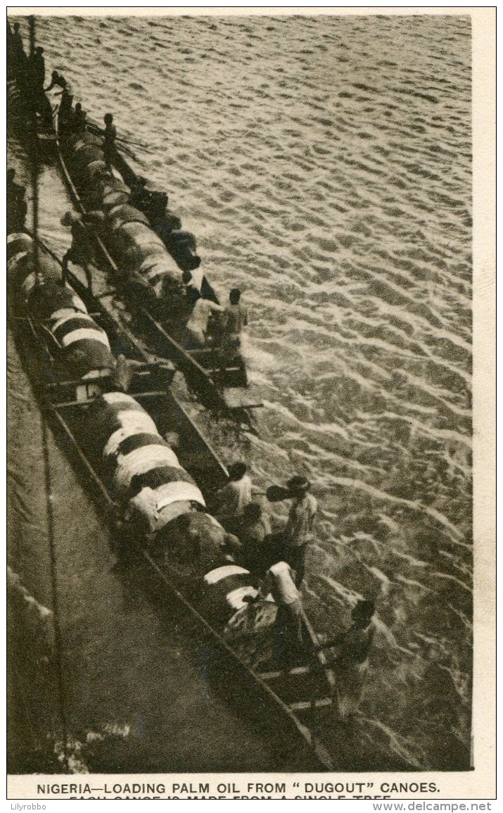 NIGERIA  - Loading Palm Oil From "Dugout" Canoes - Superb Ethnic - Nigeria