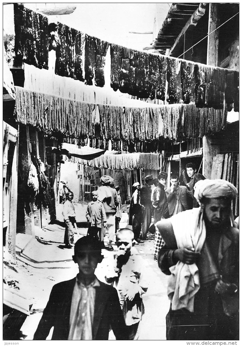 AFGHANISTAN  KABOUL  LA RUE DES TEINTURIERS (LAINE) - Afganistán