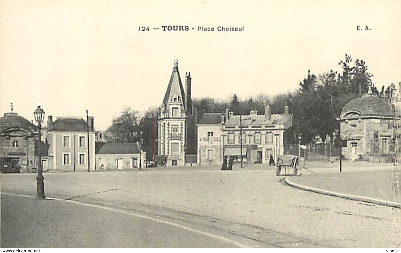 PIE-17-T.B.981 : TOURS. SAINT CYR-SUR-LOIRE. PLACE CHOISEUL VERS LA TRANCHEE - Saint-Cyr-sur-Loire