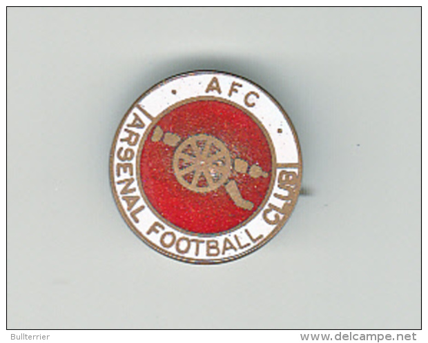 ARSENAL - OLD ARSENAL FOOTBALL CLU8B  RED/AND WHITE MDEIUM SIZE, GOOD CONDITION &amp; UNDAMAGED - Football