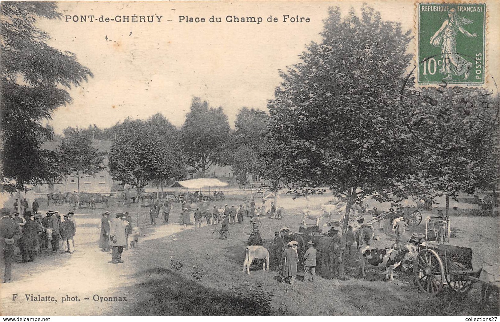 38-PONT-DE-CHERUY- PLACE DU CHAMP DE FOIRE - Pont-de-Chéruy
