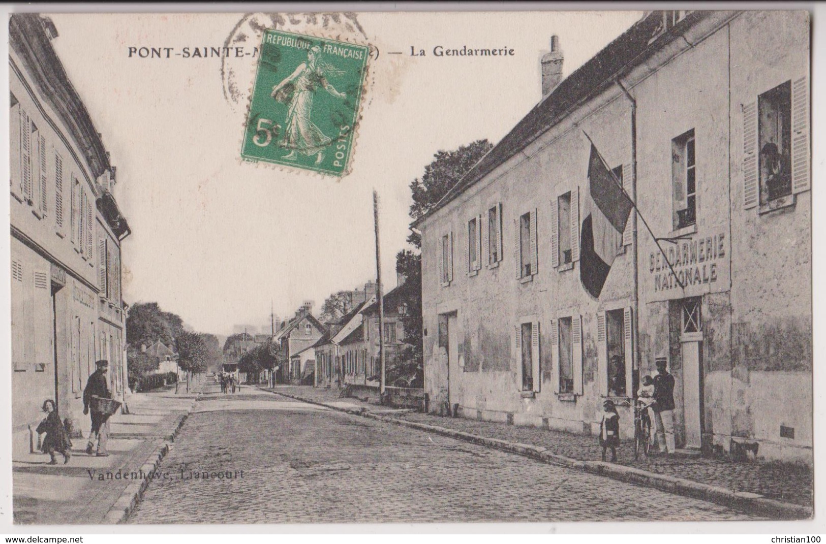 PONT SAINTE MAXENCE : LA GENDARMERIE NATIONALE - UN GENDARME ET SES ENFANTS - 2 SCANS - - Pont Sainte Maxence