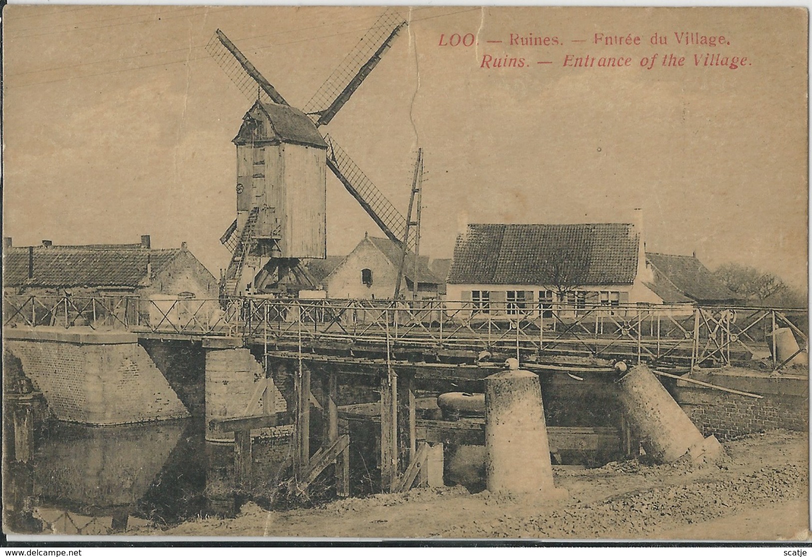 Loo.  -  Ruines.  -   Entrée Du Village  (met Kreukje)   Met MOLEN. - Lo-Reninge