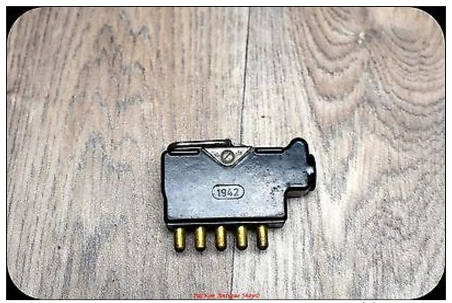 F33 FIELD TELEPHONE PLUG.marked-1942 - Other & Unclassified