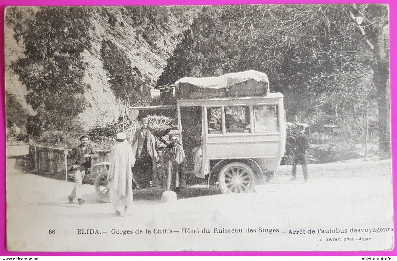 Cpa Blida Arrêt Autobus Des Voyageurs Hotel Du Ruisseau Des Singes Gorges De La Chiffa Carte Postale Algérie 1919 - Blida