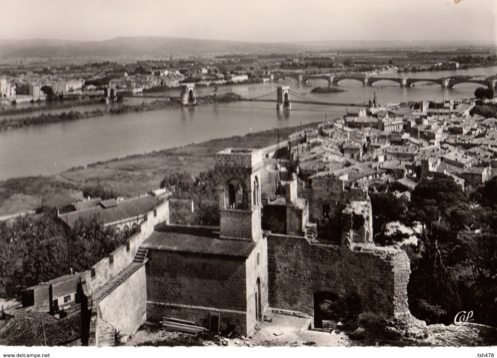 30-----BEAUCAIRE---vue Panoramique---voir 2 Scans - Beaucaire