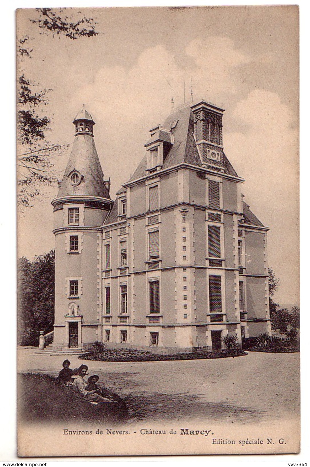 NEVERS (environs): Château De Marcy - Nevers