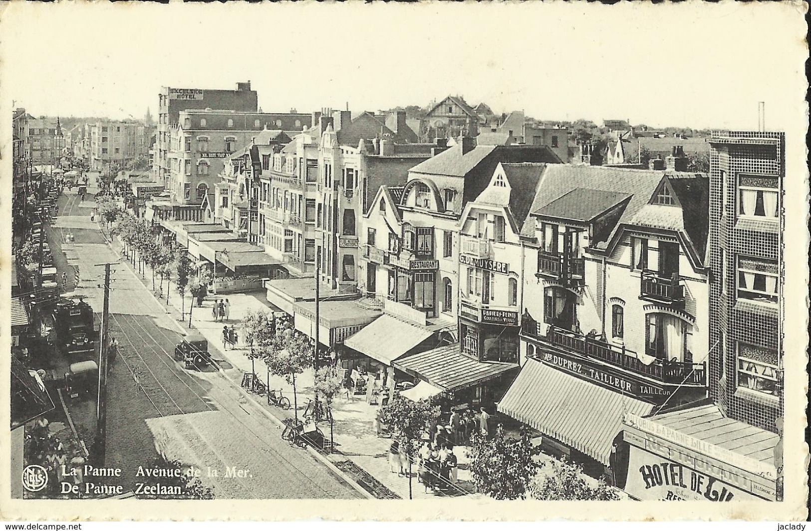 La  Panne -- Avenue  De  La  Mer.    (2 Scans) - De Panne