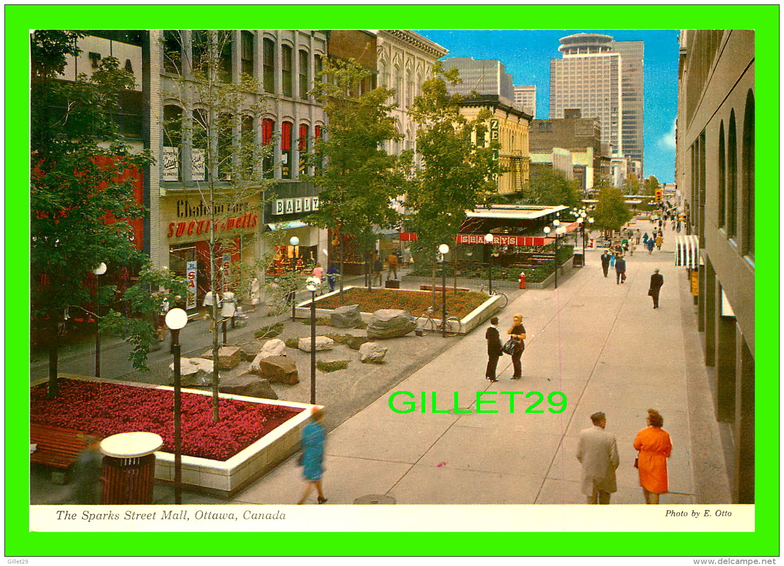 OTTAWA, ONTARIO - THE SPARKS STREET MALL - ANIMATED - PHOTO BY E. OTTO - WRITTEN - WILSON'S SUPERB - - Ottawa