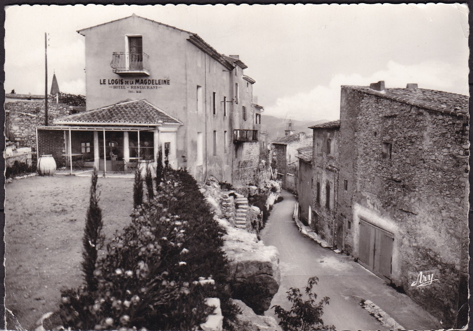 83   LA  CADIERE - D' AZUR  :  QUARTIER  SAINTE - MAGDELEINE  .  (  2  SCANS R° V°  ) - Autres & Non Classés