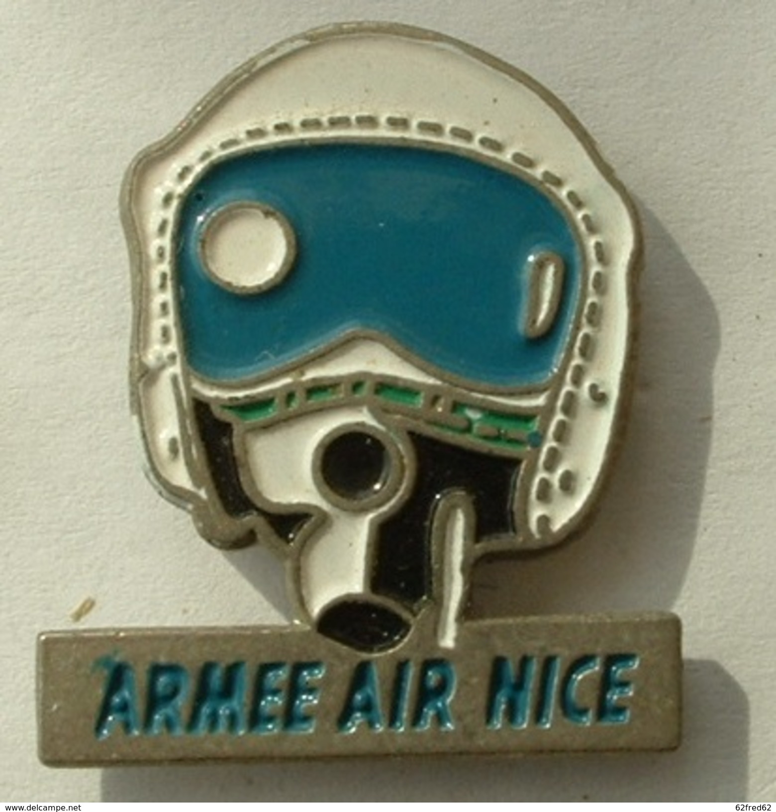 PIN´S ARMEE DE L'AIR - NICE - Militaria