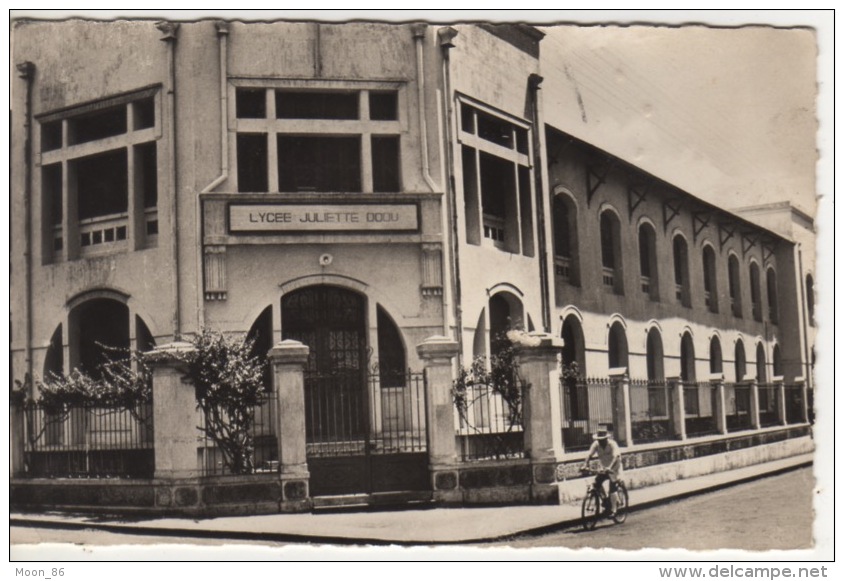 974 - ILE DE LA REUNION - SAINT DENIS -  LYCÉE JULIETTE DODU - Saint Denis