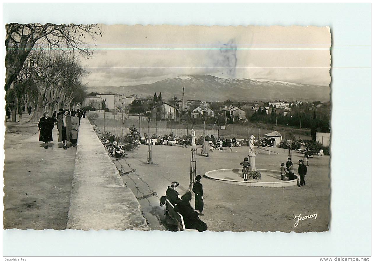 CARPENTRAS : Le Jardin D'Enfants Et Le Mont Ventoux. 2 Scans. Edition Meyer, Junon, Format CPA - Carpentras