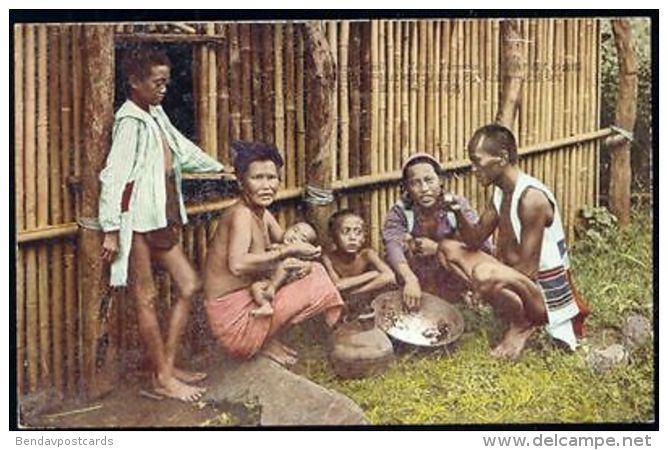 Taiwan Formosa, Native Family Eating, Woman With Baby (1935) - Formose