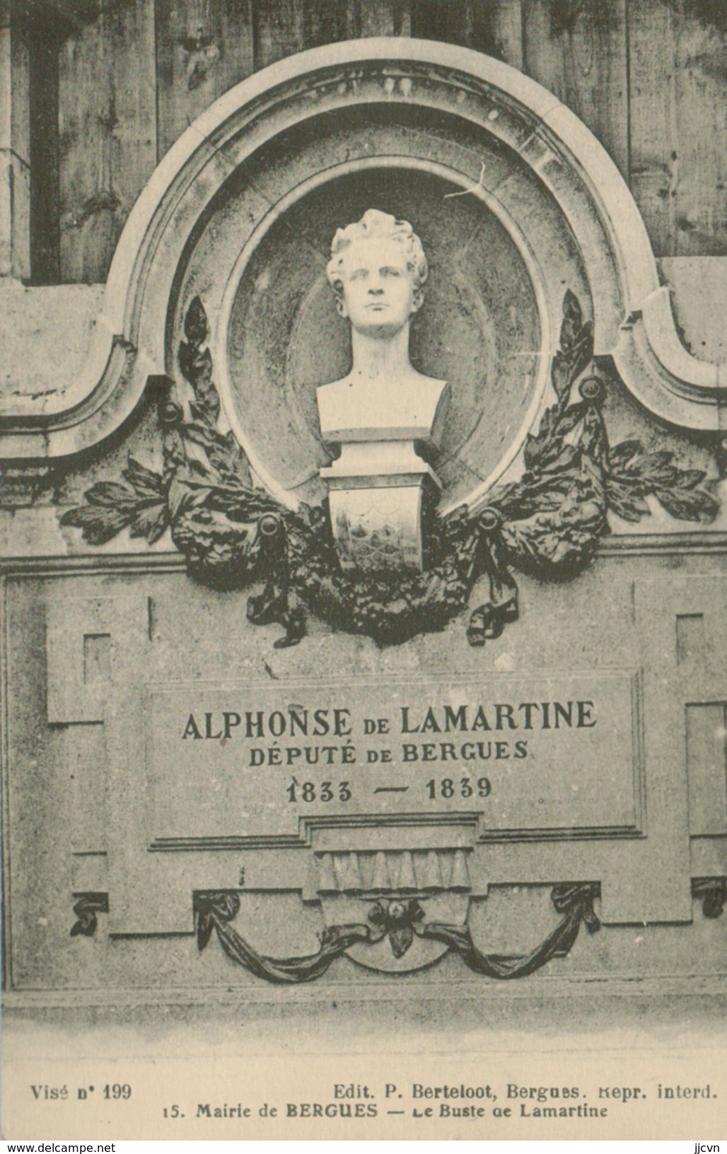 Bergues - Mairie De Bergues - Le Buste De Lamartine - Bergues