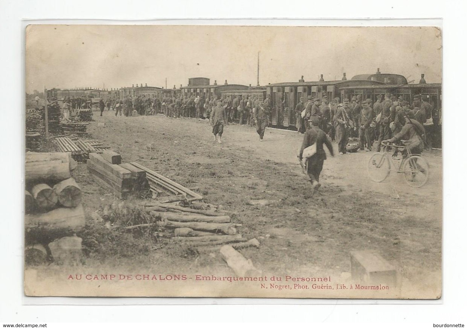 51-Au Camp De CHALONS-Embarquement Du Personnel-Train-Dos Non Divisé - Regiments