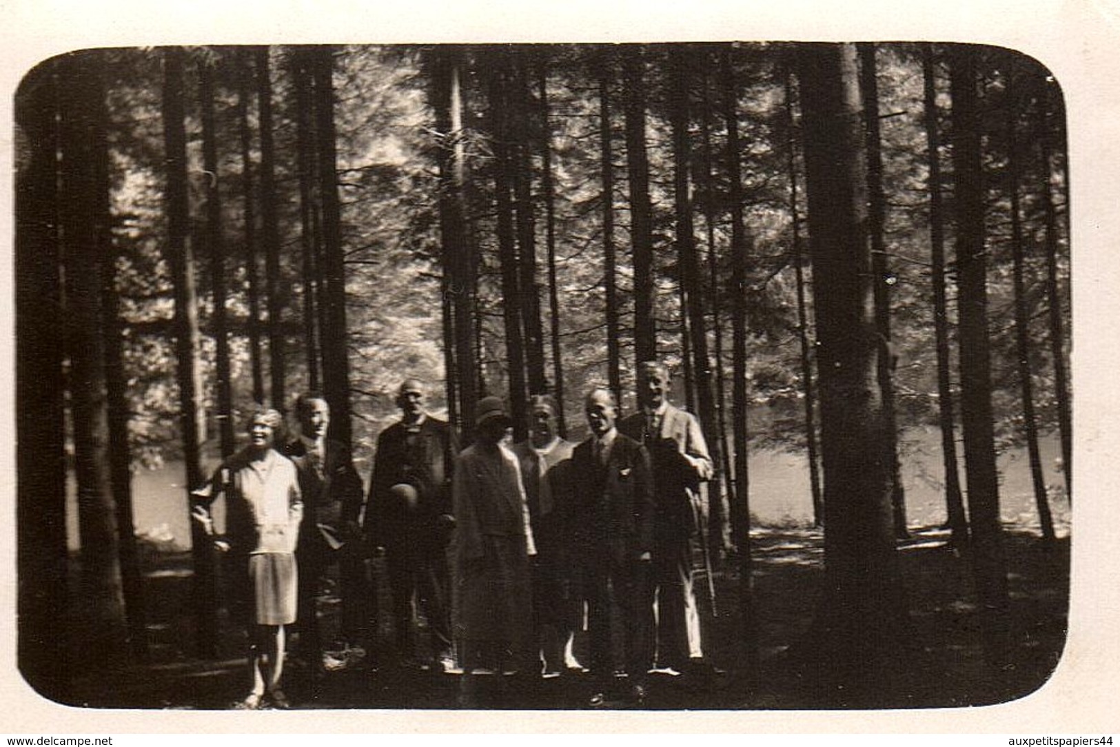 Lot de 18 Photos Originales Famille & Amis dans les années 1930 - 1940 - Mode, Mobilier, Coiffures, Chapeaux, ....