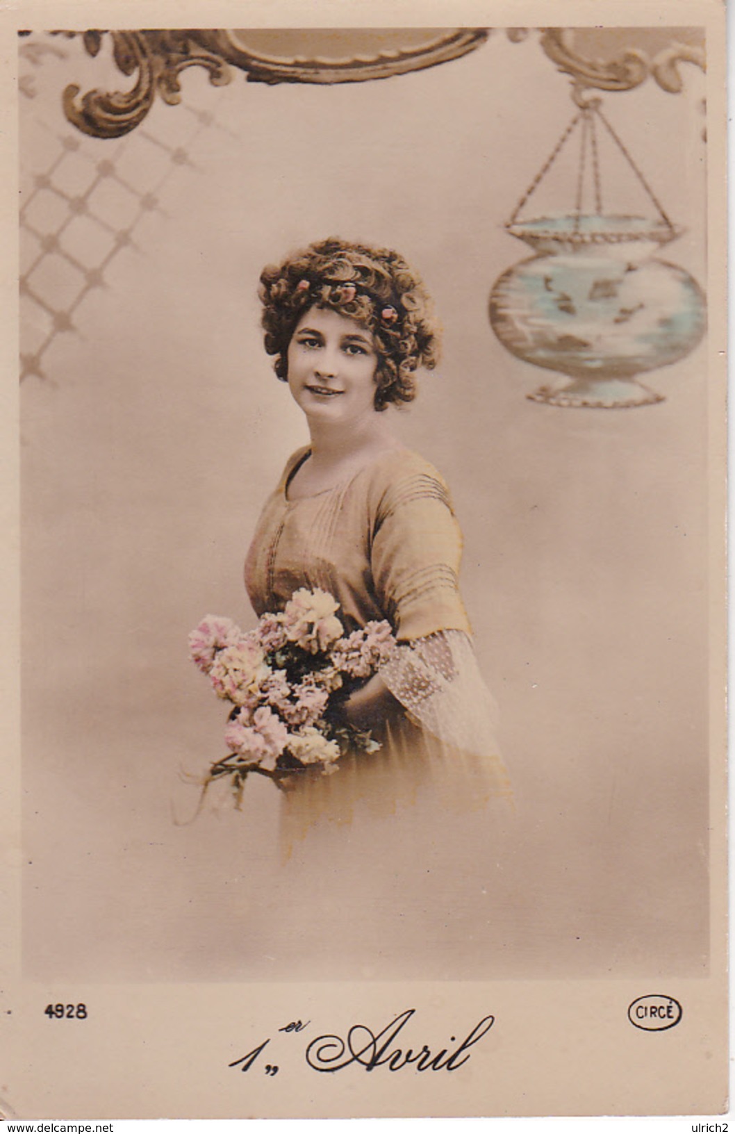 AK Künstlerkarte .- Frau Mit Blumen - 1er Avril - Ca. 1910 (28099) - Frauen