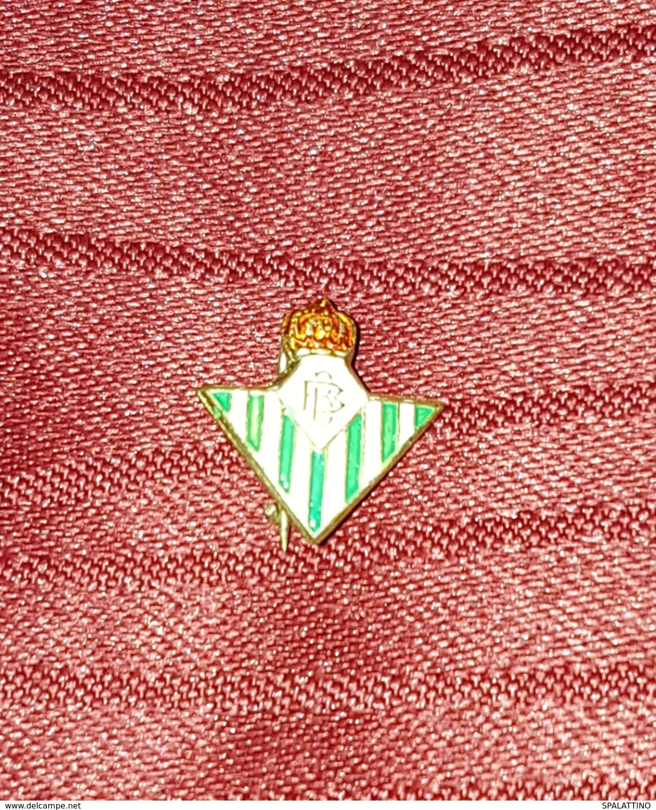 REAL BETIS CF, ORIGINAL PIN, BADGE, SPAIN ESPAÑA, FOOTBALL SOCCER - Calcio