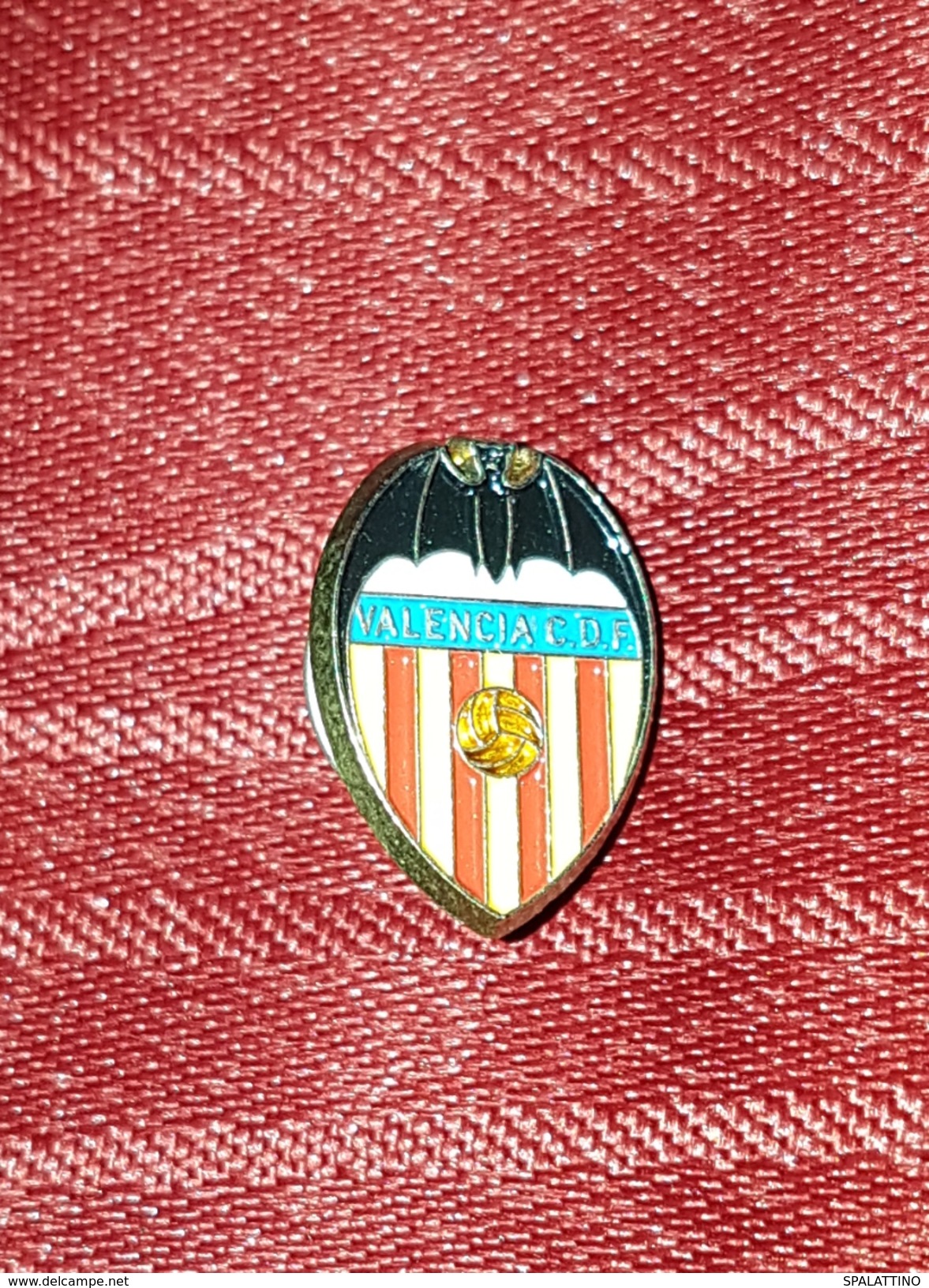 VALENCIA CF, ORIGINAL VINTAGE PIN, BADGE, SPAIN ESPAÑA, FOOTBALL SOCCER - Fussball