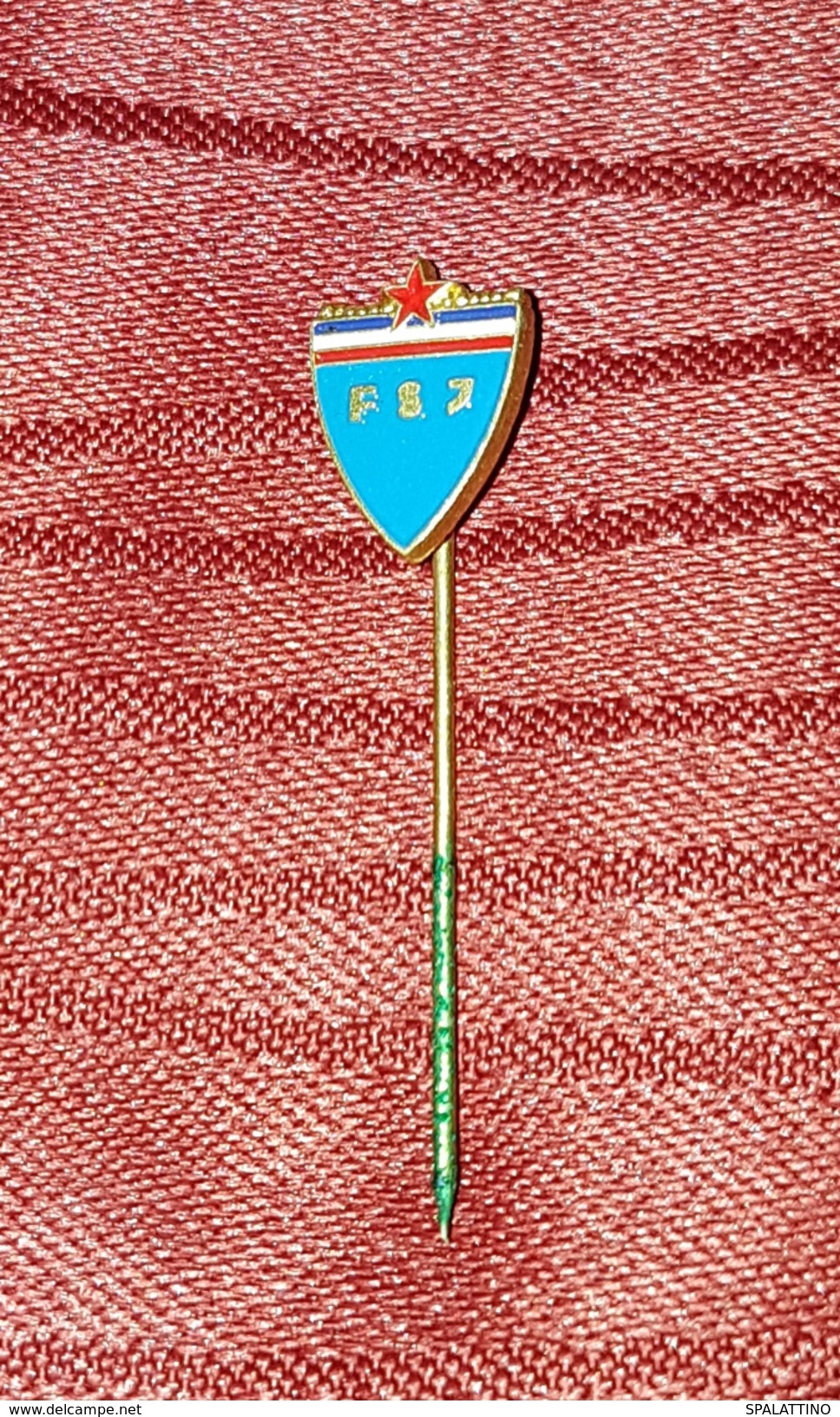 YUGOSLAVIAN FOOTBALL FEDERATION, ORIGINAL OLD VINTAGE PIN BADGE, MADE BY BERTONI MILANO - Fútbol