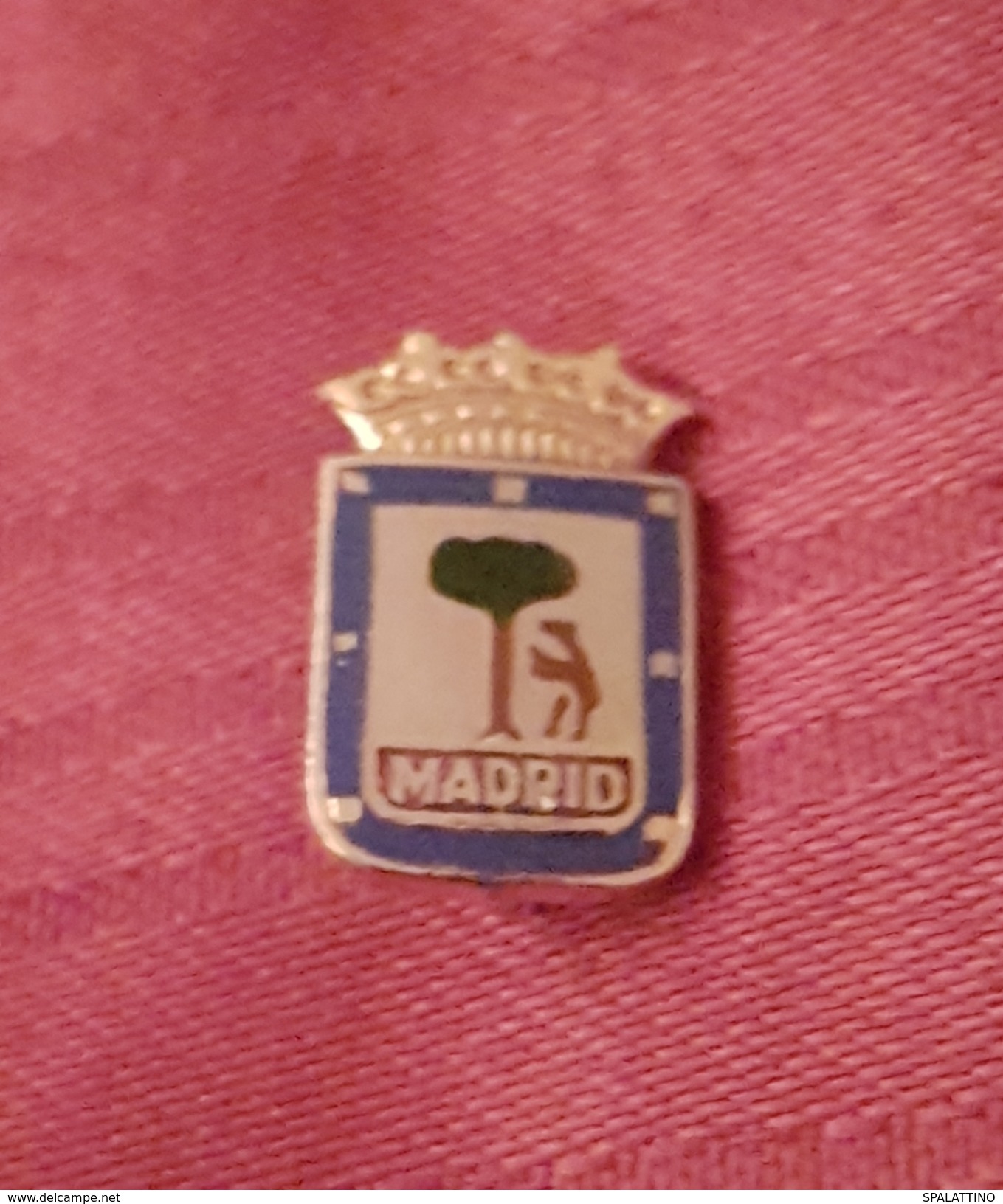 ATLETICO MADRID CF, ORIGINAL PIN, BADGE, SPAIN ESPAÑA, FOOTBALL SOCCER - Fútbol