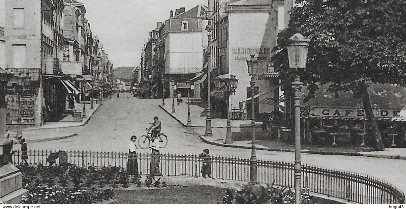 AGEN EN 1940 - N° 21 - PLACE JASMIN ET BOULEVARD DE LA REPUBLIQUE ANIME - CPA VOYAGEE - Agen