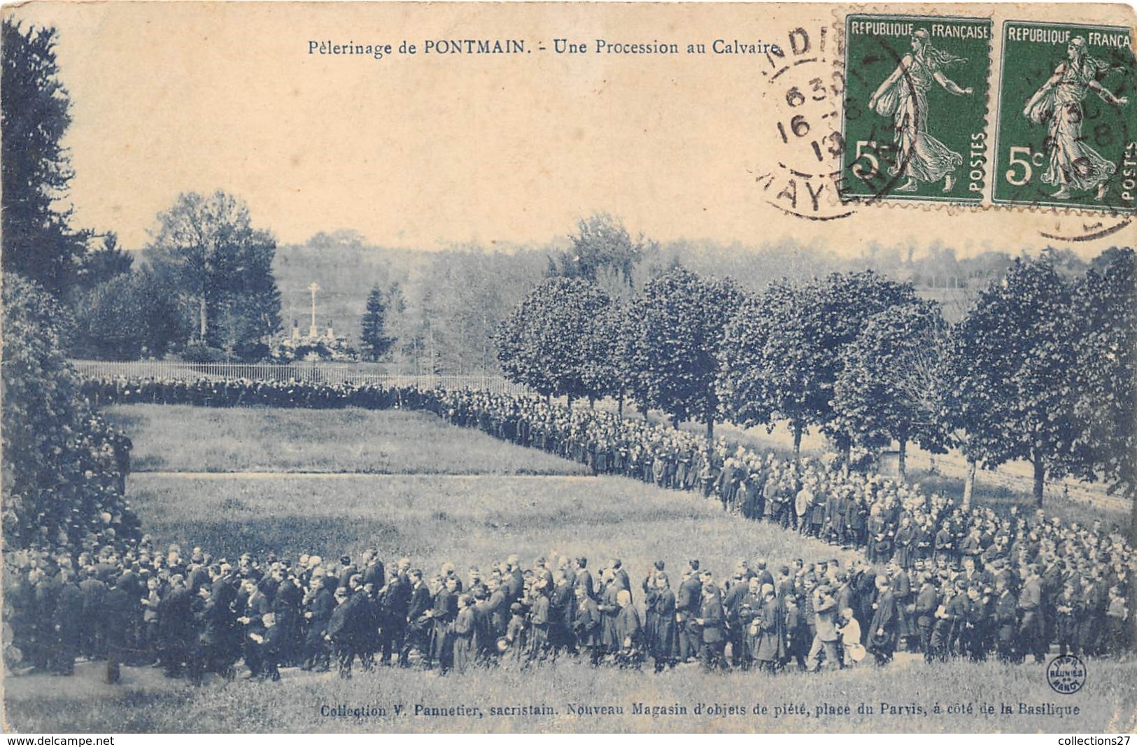 53- PONTMAIN- PELERINAGE, UNE PROCESSION AU CALVAIRE - Pontmain