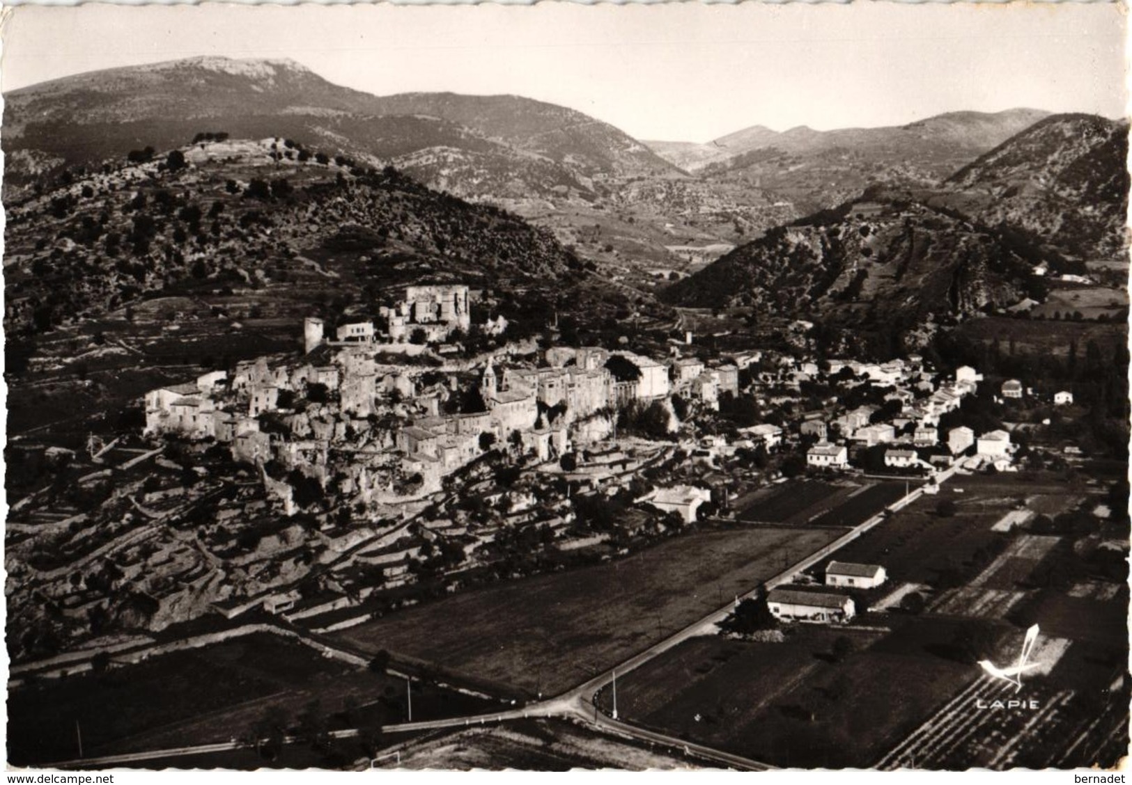 MONTBRUN LES BAINS  ... VUE GENERALE  .... EN AVION AU DESSUS DE ... LAPIE - Autres & Non Classés