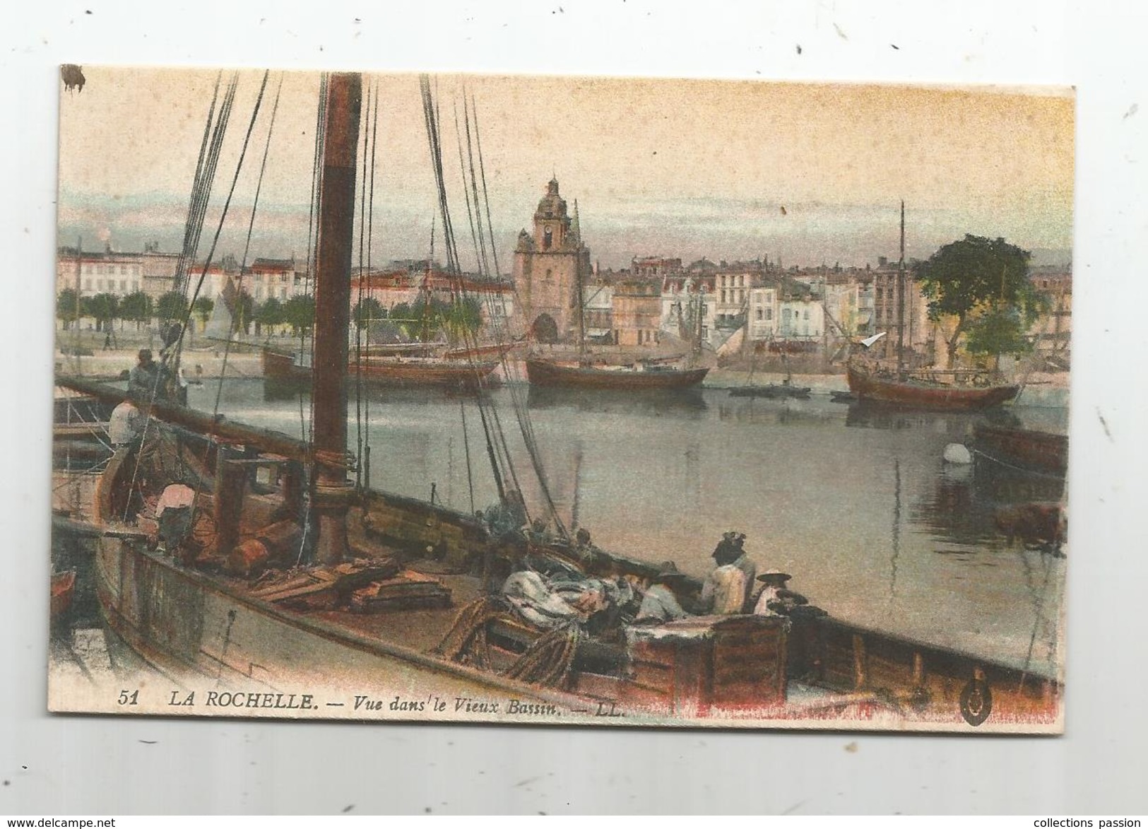 Cp , Bateau De Pêche , 17 , LA ROCHELLE , Vue Dans Le Vieux Bassin , écrite 1916 - Pêche