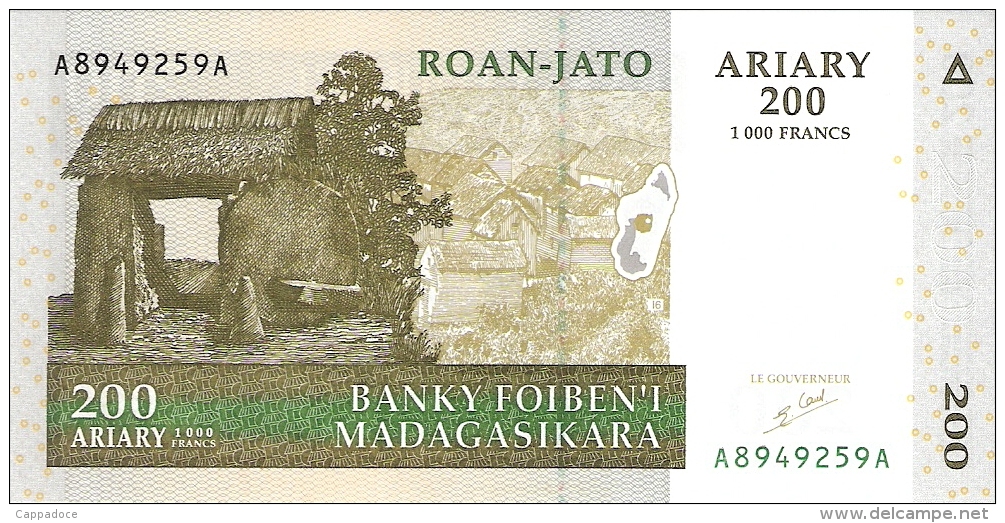 MADAGASCAR   200 Ariary   2004   Sign.5   P. 87a   UNC - Madagascar