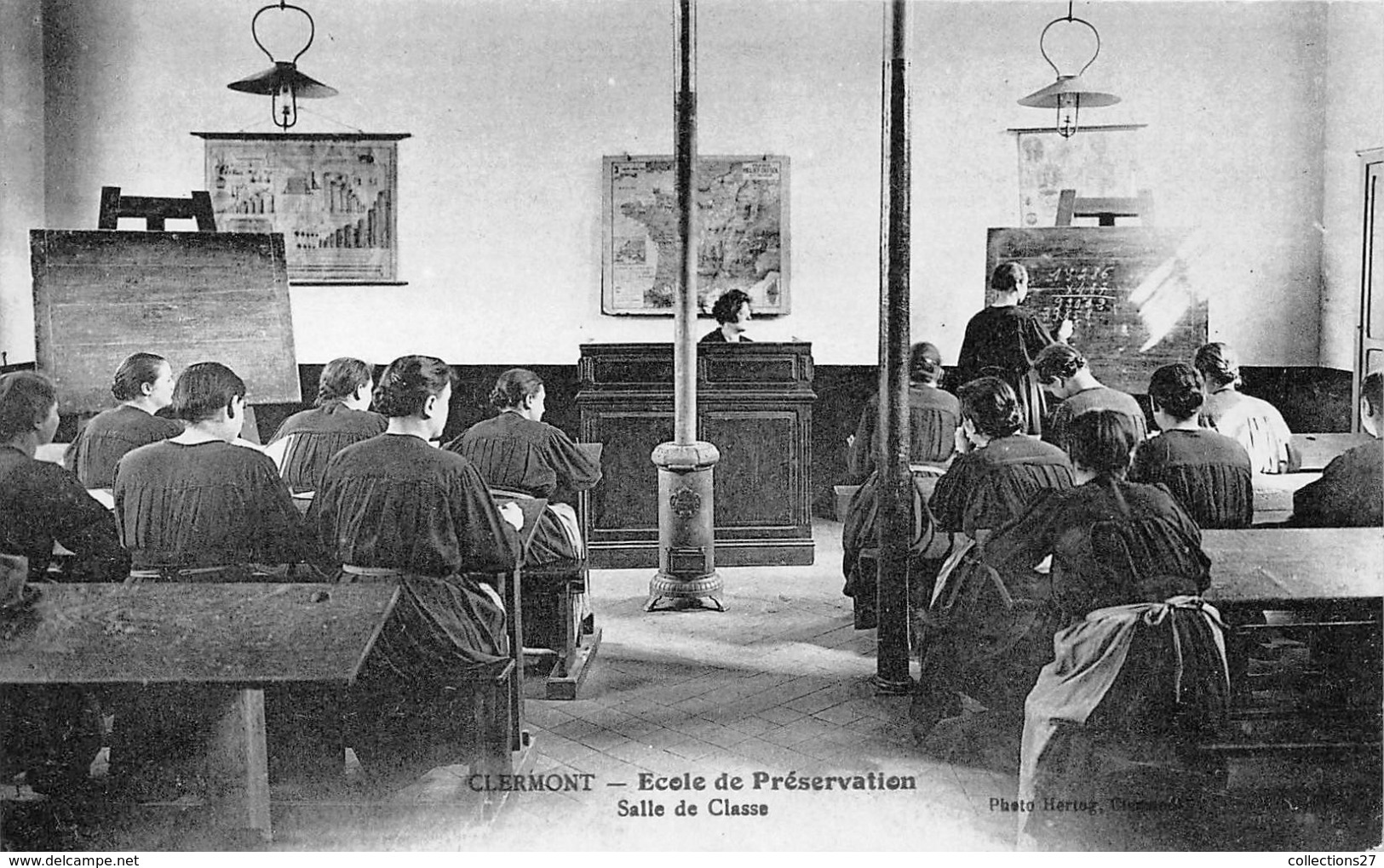 60-CLERMONT- ECOLE DE PRESERVATION , SALLE DE CLASSE - Clermont