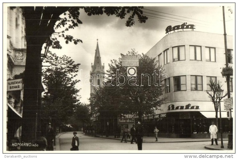 * T2/T3 Kom&aacute;rom, Komarno; N&aacute;dor Utca, Bata &uuml;zlettel, Szlov&aacute;k Bank, Templom / Street View... - Non Classificati