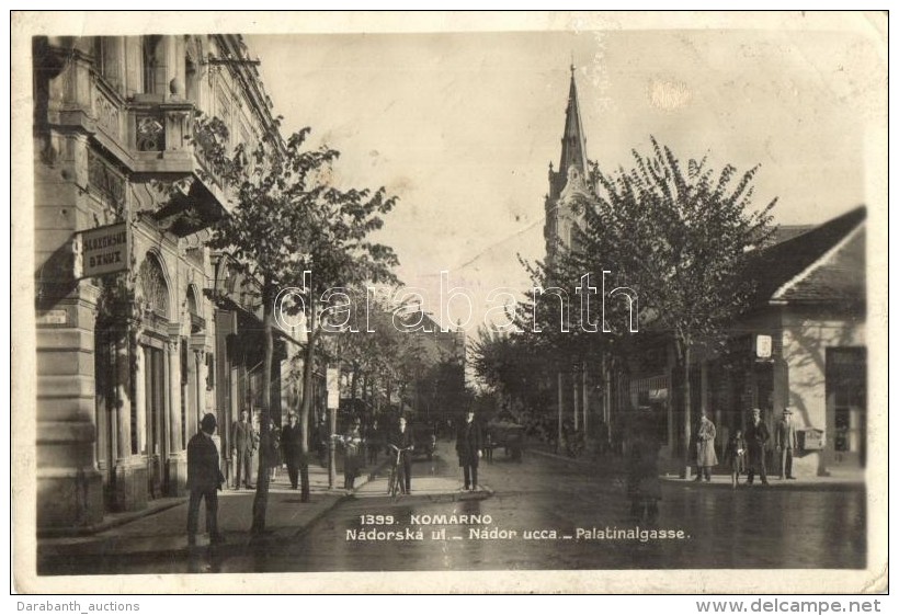 * T2/T3 Kom&aacute;rom, Komarno; N&aacute;dor Utca, Szlov&aacute;k Bank, Templom / Street View With Shops, Bank,... - Non Classificati