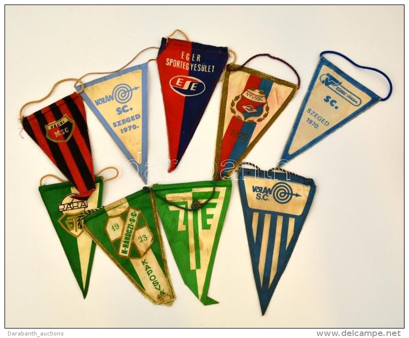 Cca 1970 9 Db K&uuml;l&ouml;nb&ouml;zÅ‘, R&eacute;gi Magyar Sport Klub Z&aacute;szl&oacute; / Sports Flags Kb 18 Cm - Altri & Non Classificati