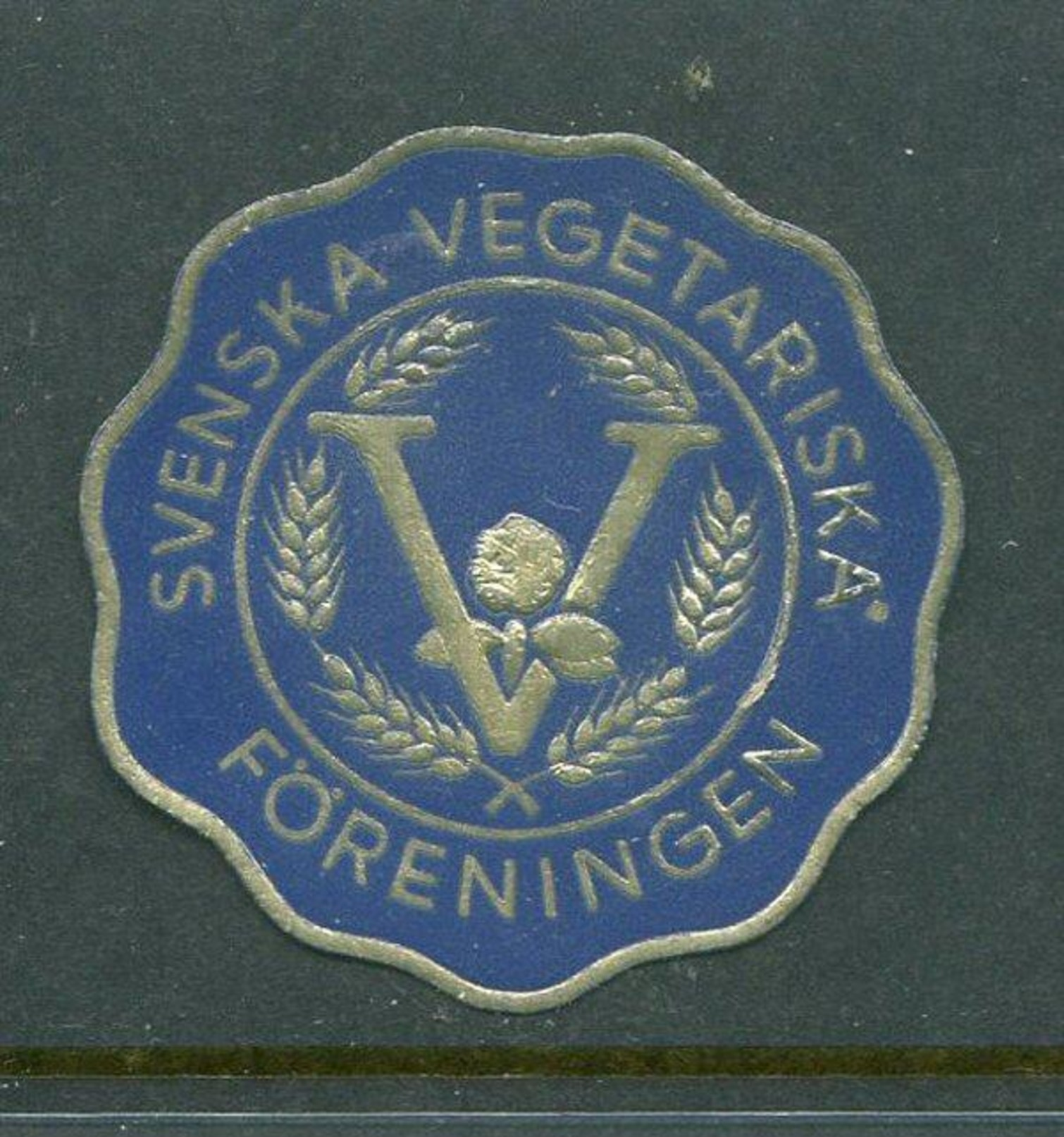 Svenska Vegetariska Foreningen Foil  Reklamemarke Poster Stamp Vignette Never Hinged 1 1/2" Diameter - Erinnophilie