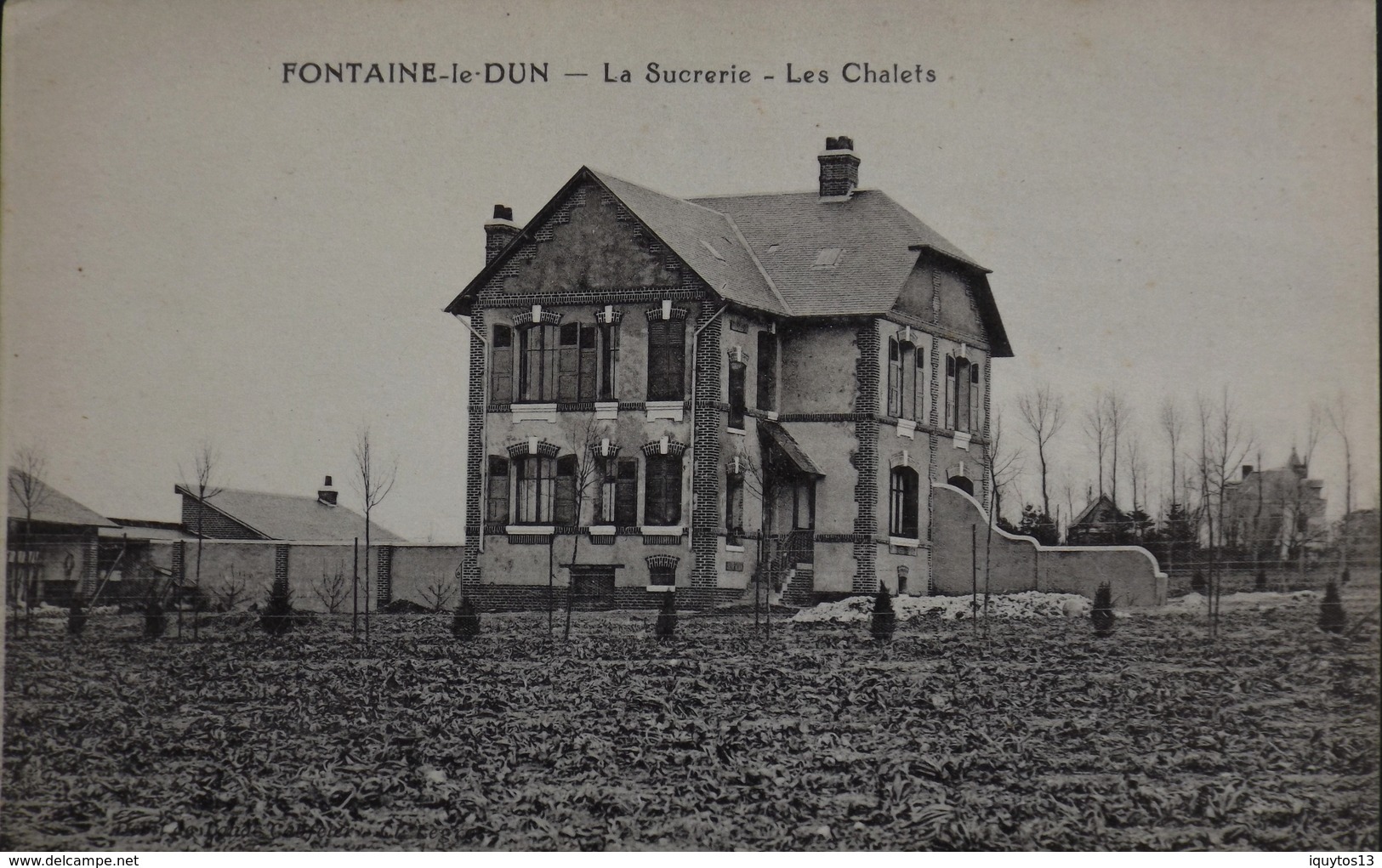 CPA.- FRANCE - Fontaine-le-Dun Est Situé Dans Le Départ. De La Seine-Maritime - La Sucrerie - Les Chalets - TBE - Fontaine Le Dun