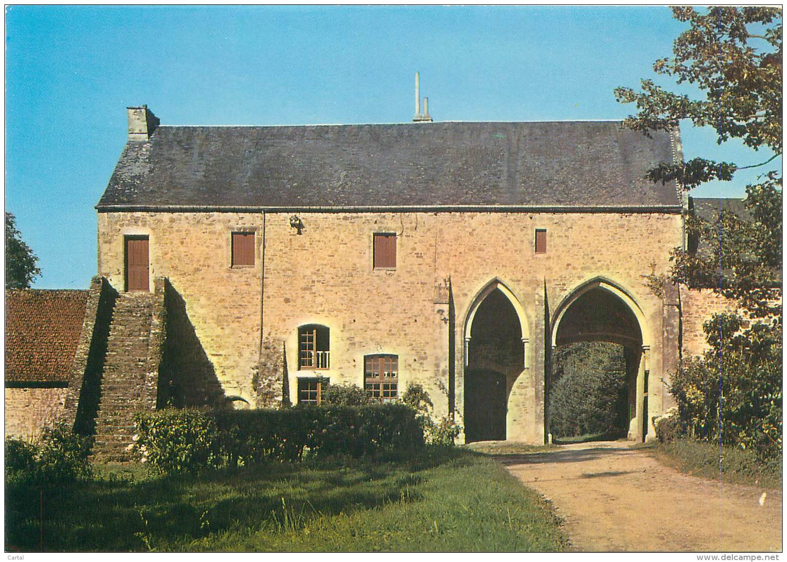 CPM - 50 - NEUFMESNIL - Abbaye De Blanchelande - Le Portail St-Nicolas - Autres & Non Classés