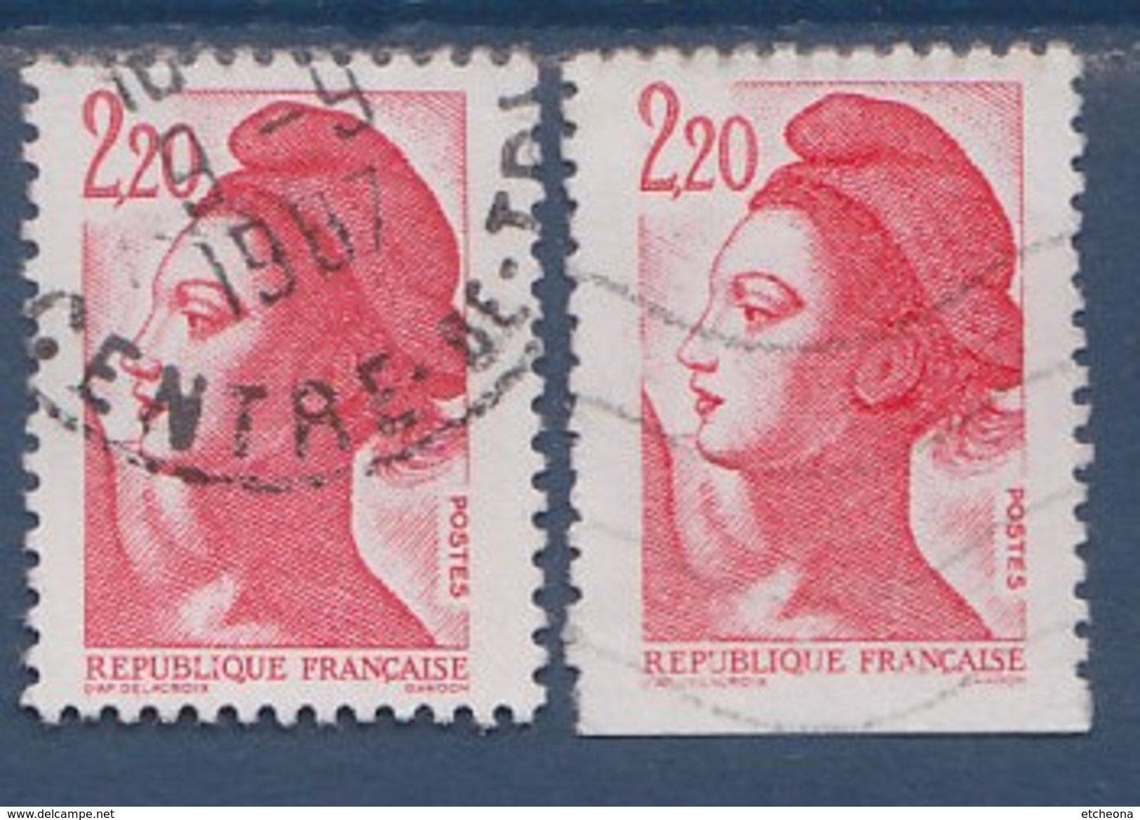 = Liberté De Gandon 2 Timbres Oblitérés Dont Un D'une Hauteur Supérieure Issu D'un Carnet N°2427 Et 2376 - Oblitérés