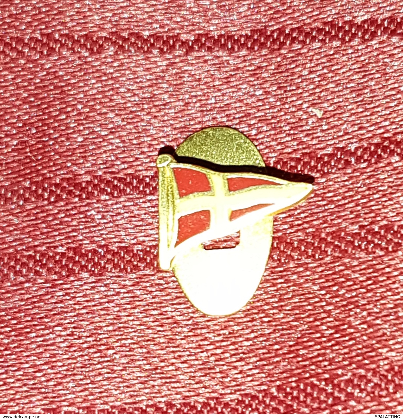 AS ROMA ITALIA ITALY, ORIGINAL VINTAGE BUTTONHOLE PIN BADGE - Football