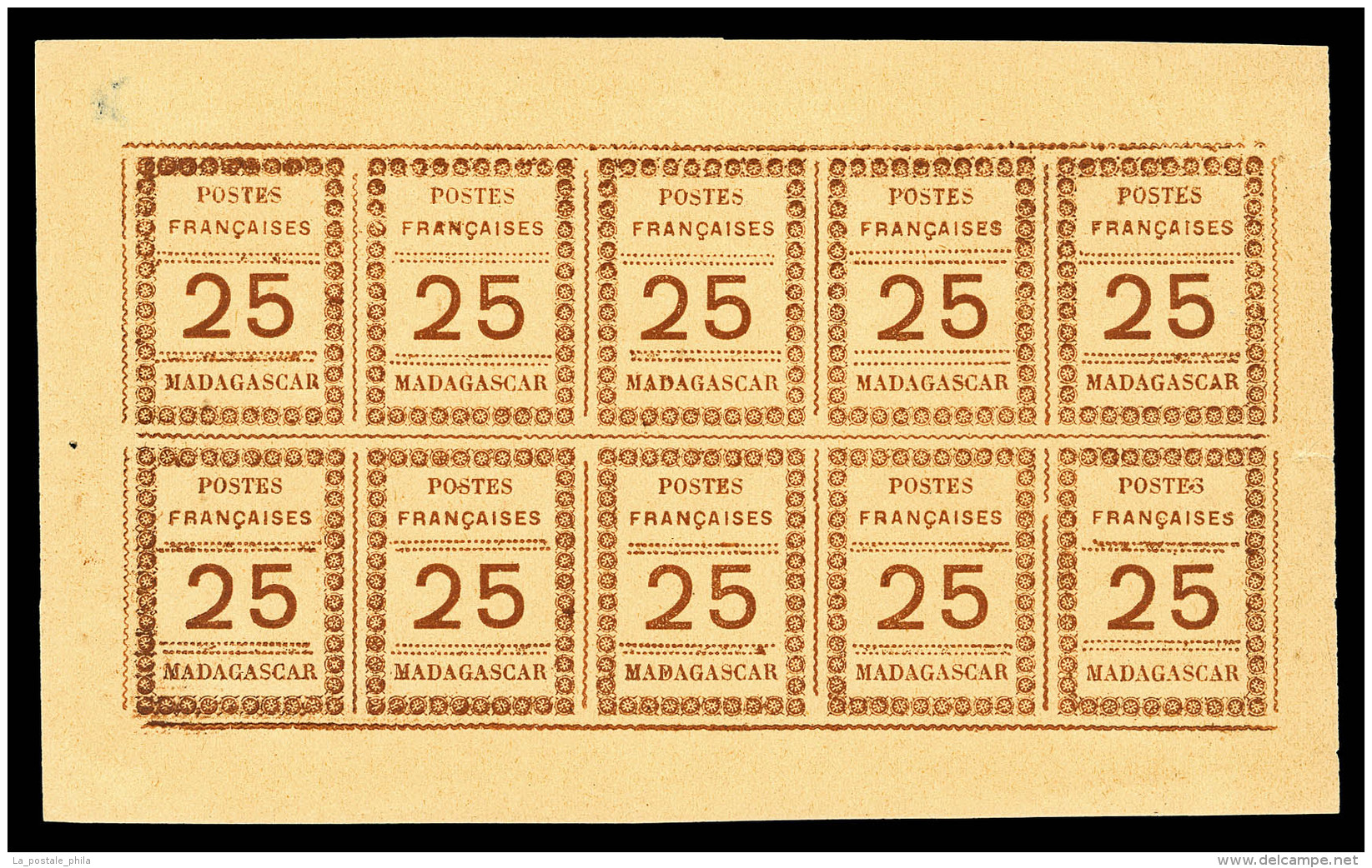 (*) Madagascar: N&deg;11a, 25c Brun Sur Chamois, Feuillet De 10 Timbres (4 Ex Leger Aminci). B/TB   Cote: 500 Euros... - Unused Stamps