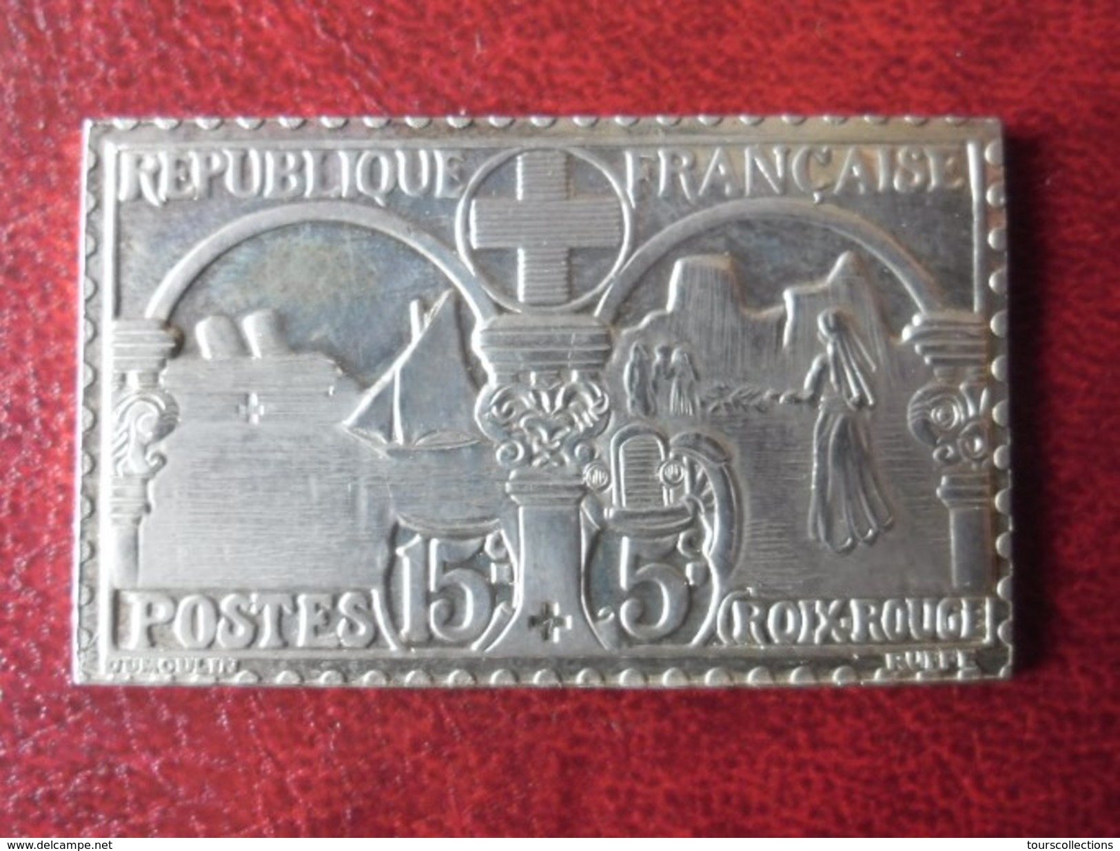 Timbre De France - Croix Rouge De 1918 - 1983 (15 Grammes En Argent 925/1000 ) Poinçon Crabe - Infirmière Bateau - Autres & Non Classés