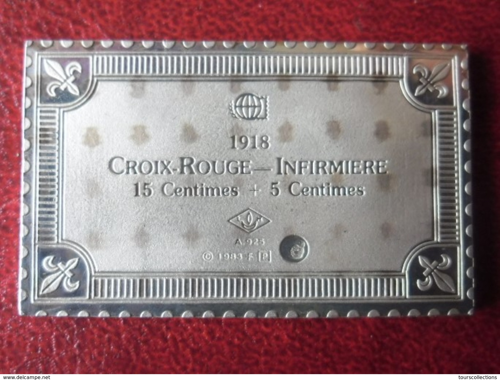 Timbre De France - Croix Rouge De 1918 - 1983 (15 Grammes En Argent 925/1000 ) Poinçon Crabe - Infirmière Bateau - Autres & Non Classés