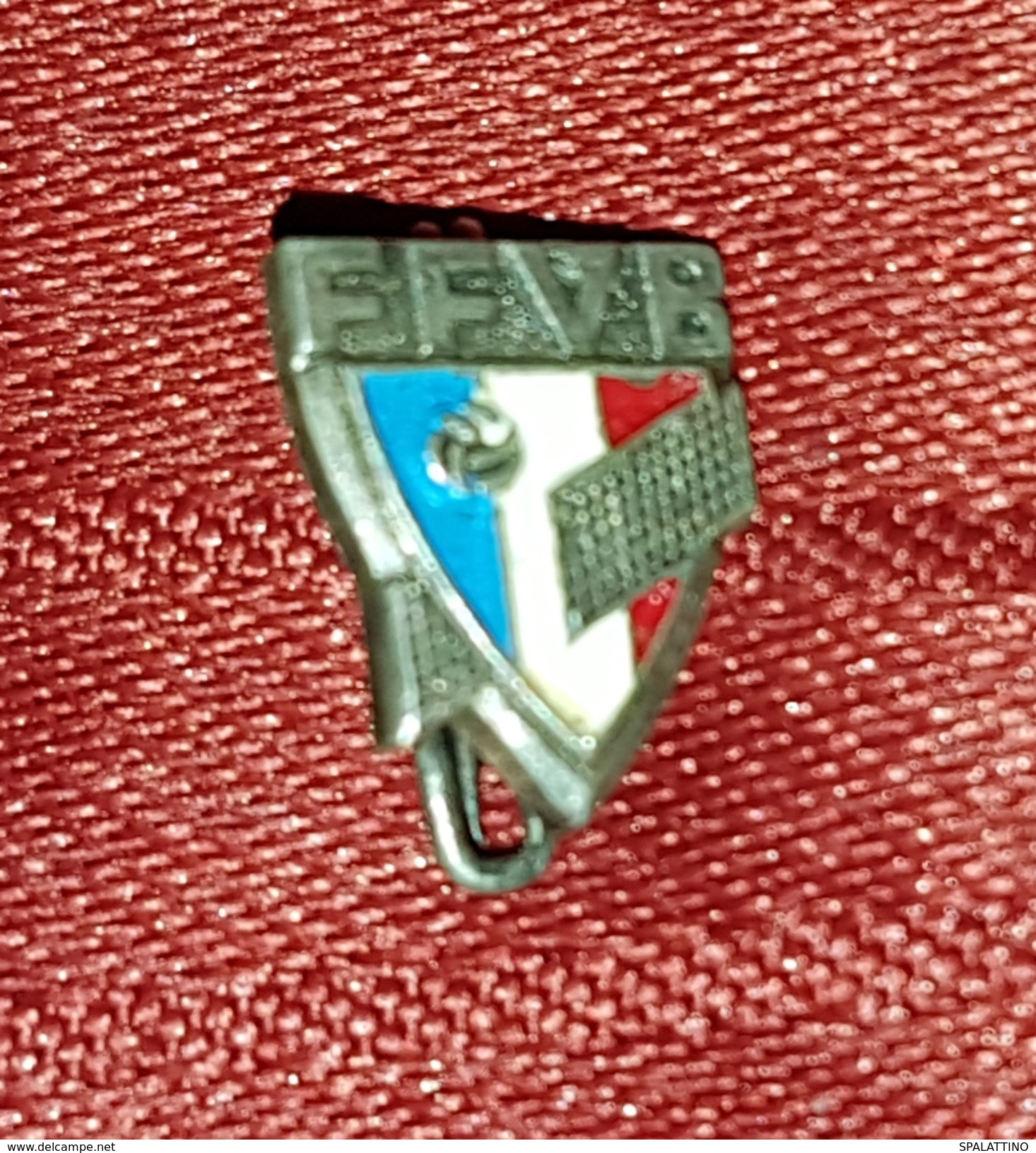 FRANCE VOLLEYBALL FEDERATION, ORIGINAL VINTAGE PIN BADGE - Volleyball