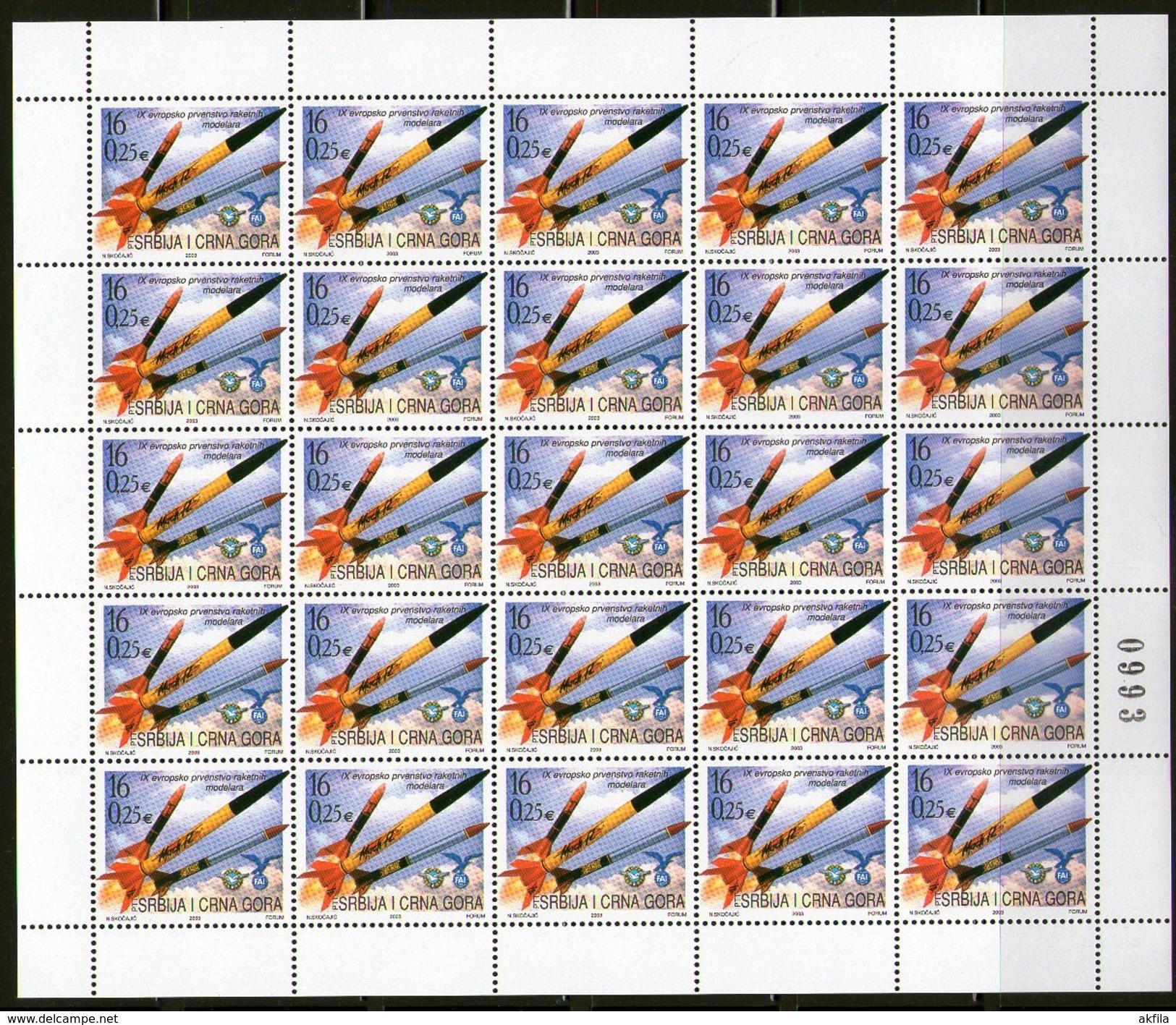 Yugoslavia 2003 Rocket Modelists Sheet Of 25, MNH (**) Michel 3142 - Blocs-feuillets