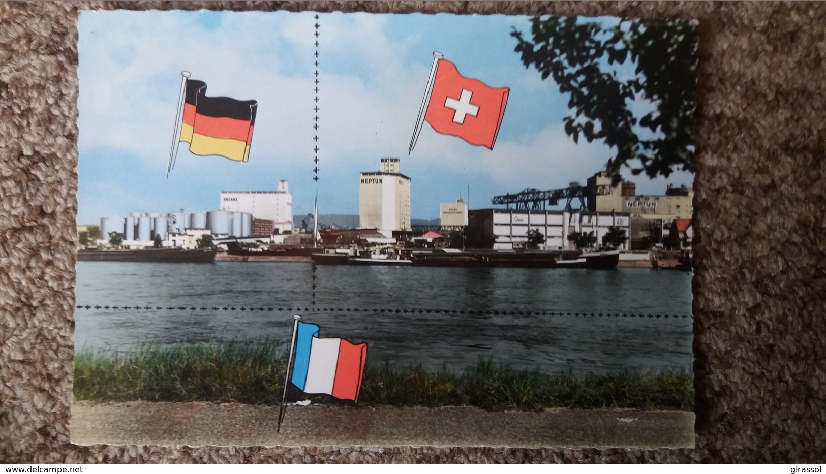 CPSM HUNINGE LES TROIS FRONTIERES WEIL AM RHEIN ALLEMAGNE BALE SUISSE ET HUNINGE FRANCE DRAPEAUX - Huningue