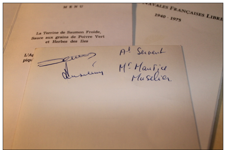 Lot De Plaquettes Avec Des Signatures D'anciens FNFL 1975 - Documenti
