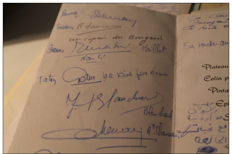 Lot De Plaquettes Avec Des Signatures D'anciens FNFL 1975 - Documenti