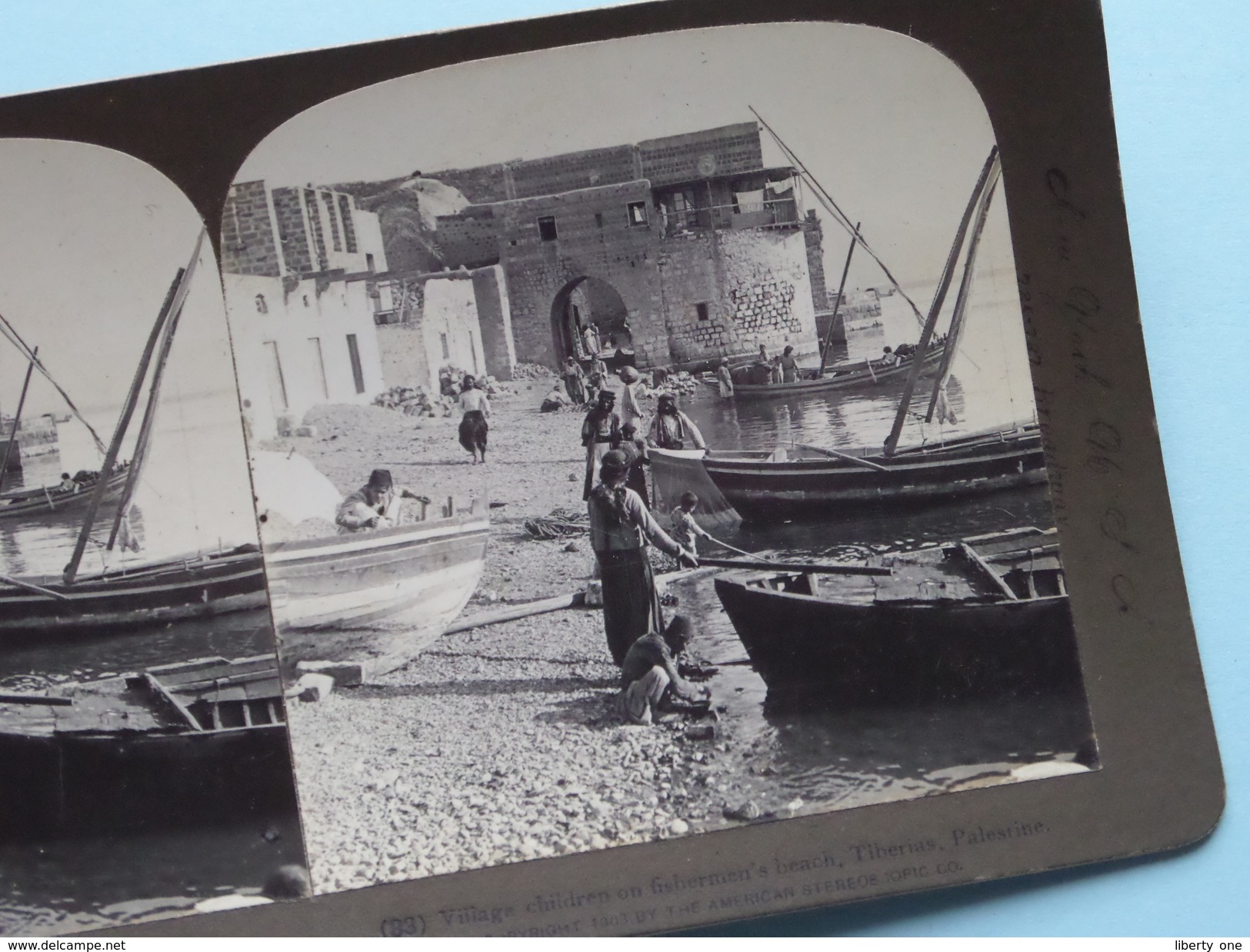 (83) VILLAGE CHILDREN On FISHERMAN'S BEACH TIBERIAS, PALESTINE " Stereo Photo " 1903 ( Voir Photo ) !! - Photos Stéréoscopiques