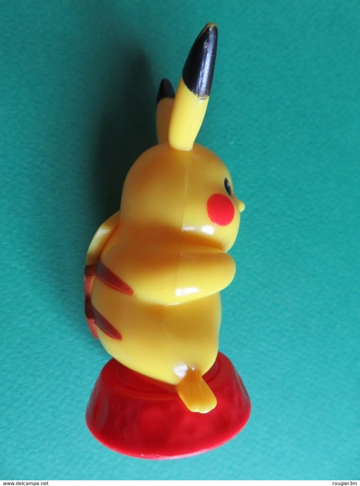 008 - Figurine Pikachu Sur Socle Rouge - Nintendo 2007 - Pokemon